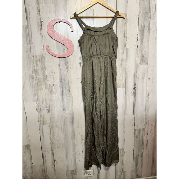 Green jumpsuit size small - Picture 6 of 7